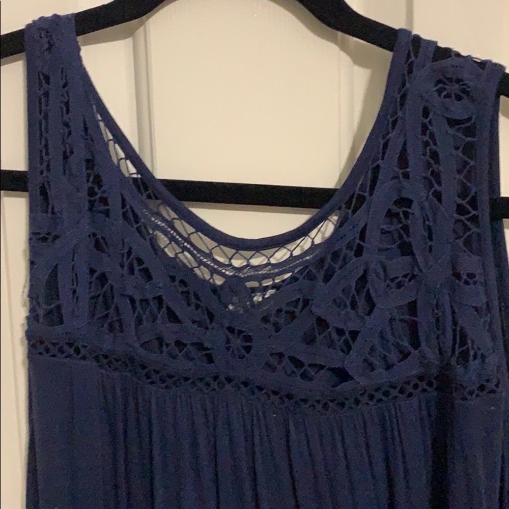 Eyeshadow navy tank